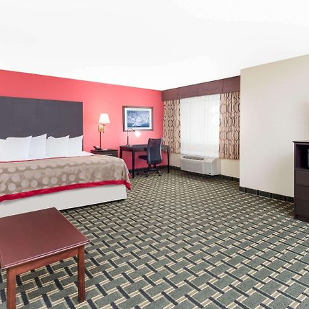 Ramada By Wyndham Vandalia Eksteriør bilde